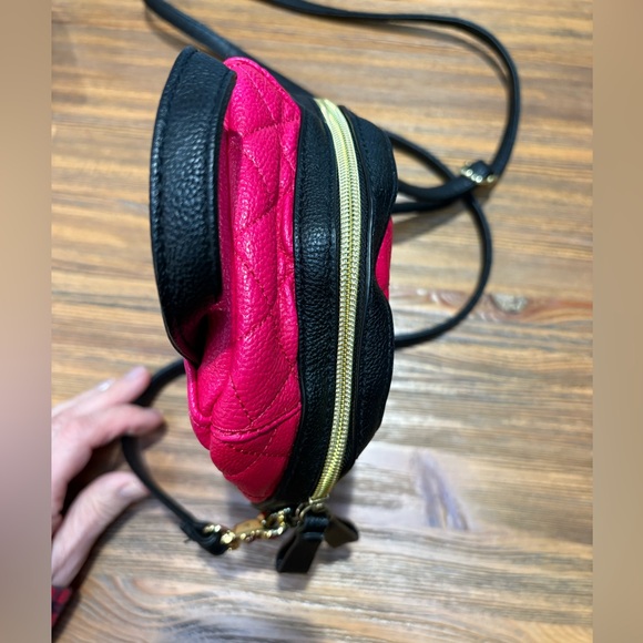 Betsey Johnson Vibrant Pink and Black Crossbody Bag - Picture 3 of 11